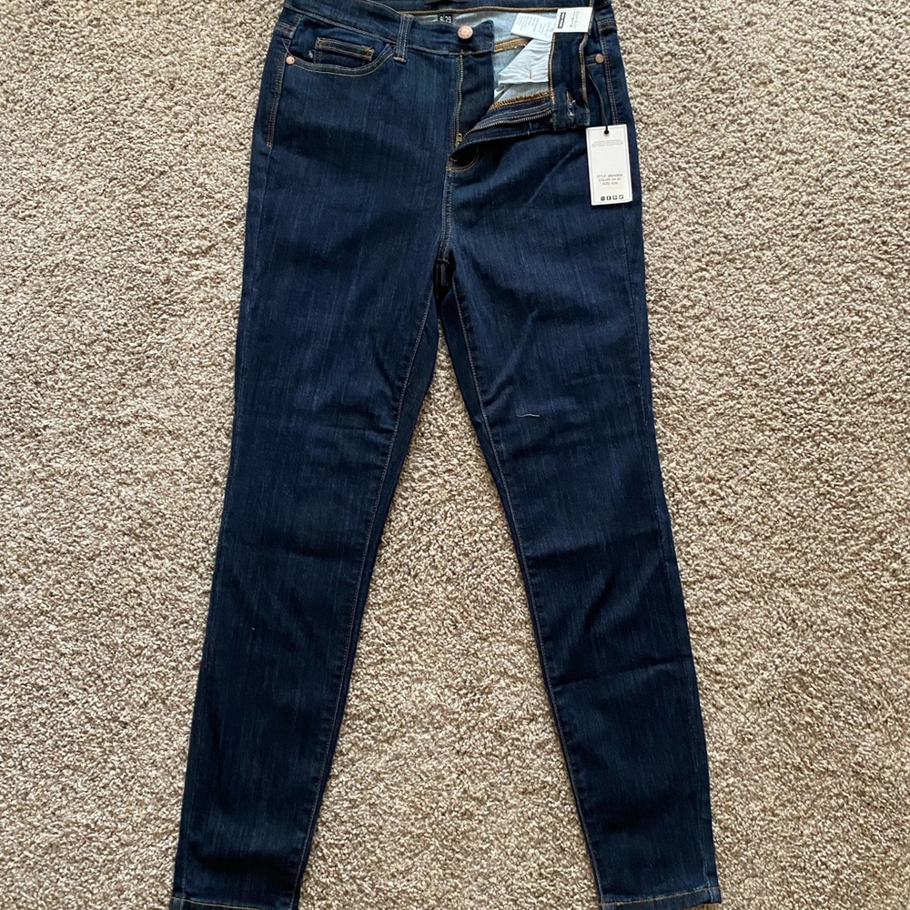 Brand new Judy Blues. No distress. Dark wash. Size 9/29